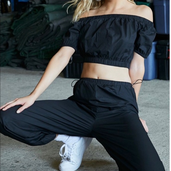 SOLD Piece WIND BREAKER SET | ACCEPTING OFFERS! - Picture 4 of 8